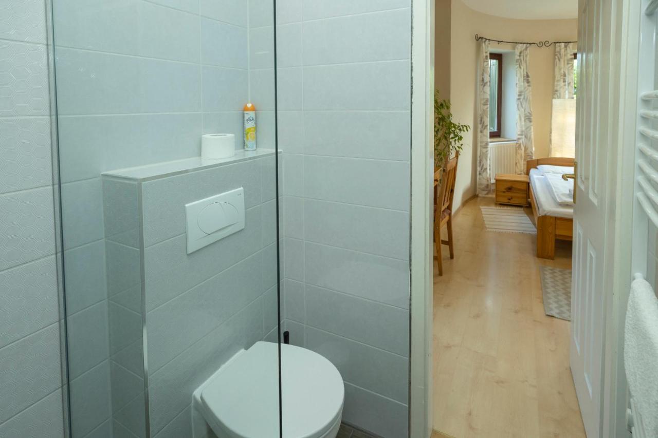 Nemes Apartman เอ็กเกอร์ ภายนอก รูปภาพ