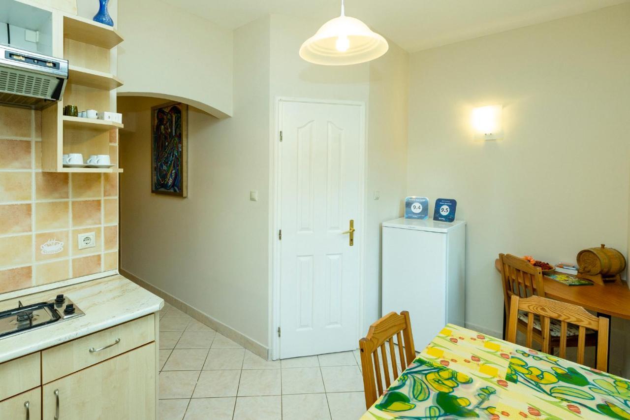 Nemes Apartman เอ็กเกอร์ ภายนอก รูปภาพ